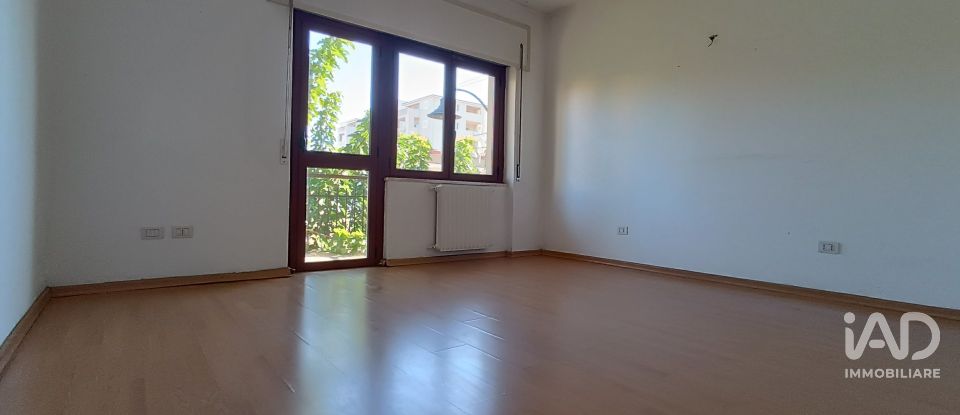 Apartment 7 rooms of 195 m² in Olbia (07026)