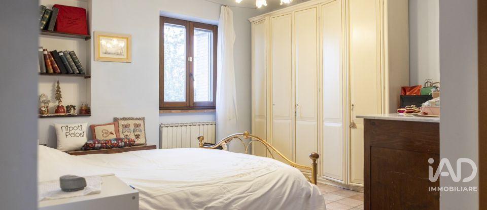 Villa Bifamiliare 8 locali di 318 m² a Montecosaro (62010)