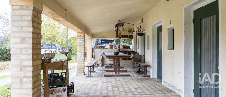 Villa Bifamiliare 8 locali di 318 m² a Montecosaro (62010)