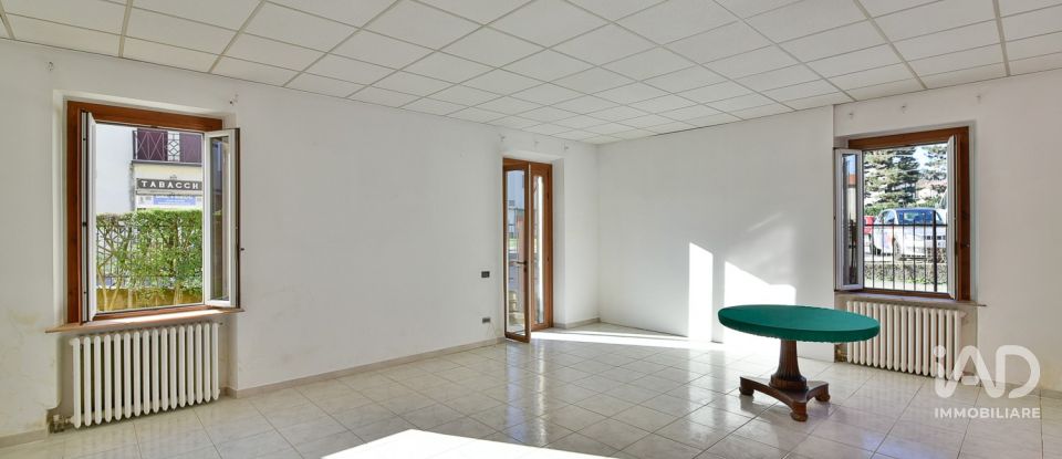 Quadrilocale di 162 m² a Cabiate (22060)