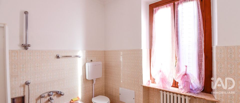 Quadrilocale di 162 m² a Cabiate (22060)