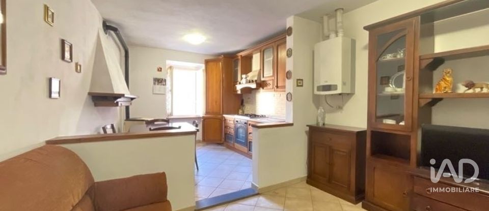 Bilocale di 90 m² a Varese Ligure (19028)