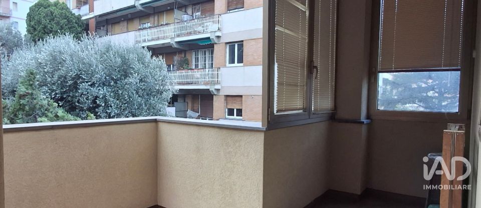 Appartamento 7 locali di 170 m² a Savona (17100)