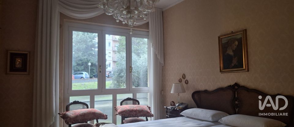 Appartamento 7 locali di 170 m² a Savona (17100)