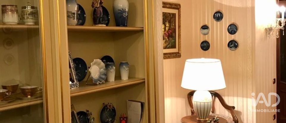 Appartamento 7 locali di 170 m² a Savona (17100)