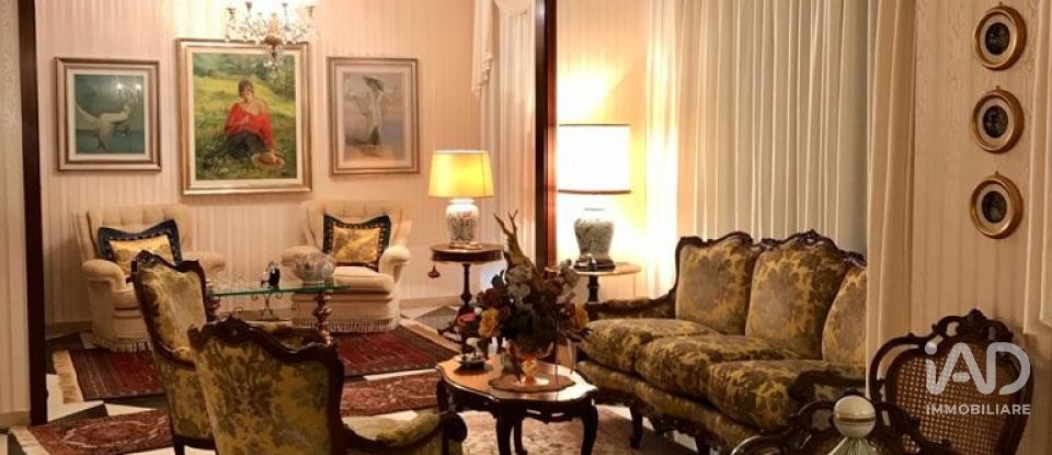 Appartamento 7 locali di 170 m² a Savona (17100)