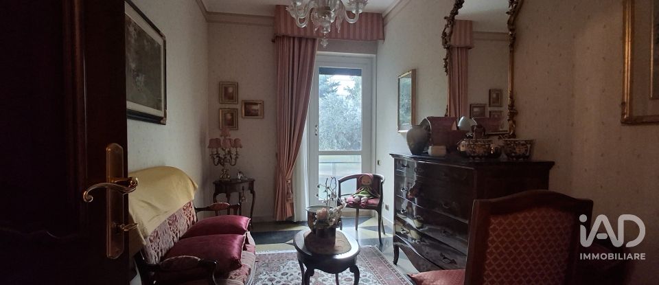 Appartamento 7 locali di 170 m² a Savona (17100)