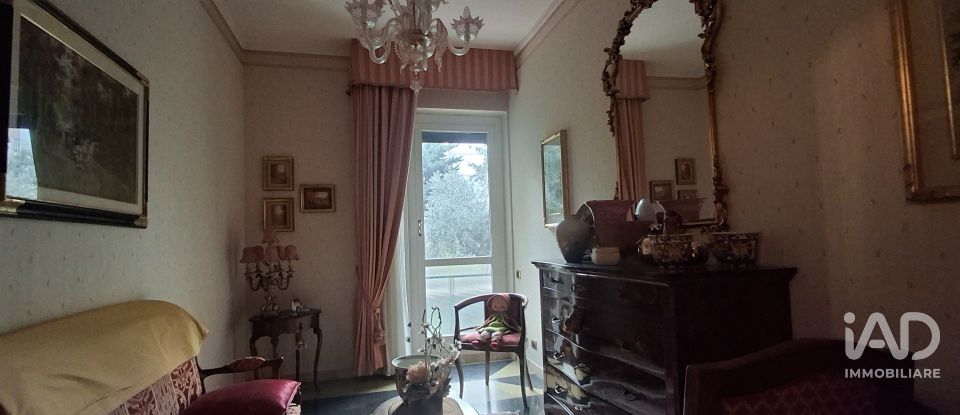 Appartamento 7 locali di 170 m² a Savona (17100)