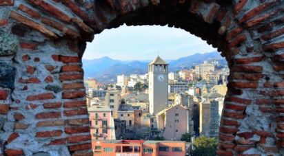 Attività locali di 80 m² in Savona (17100)