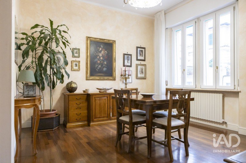 Apartment 7 rooms of 162 m² in Ancona (60131)