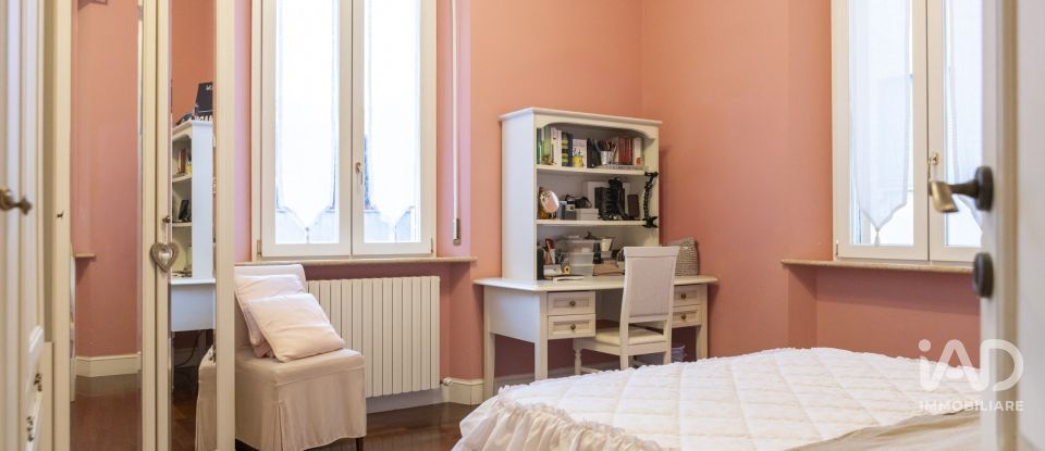 Apartment 7 rooms of 162 m² in Ancona (60131)