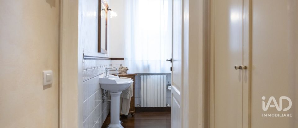 Apartment 7 rooms of 162 m² in Ancona (60131)