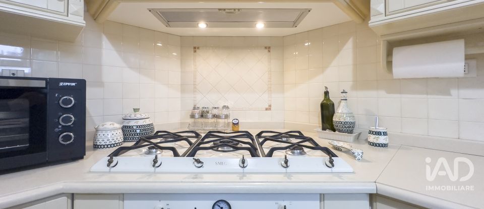 Apartment 7 rooms of 162 m² in Ancona (60131)