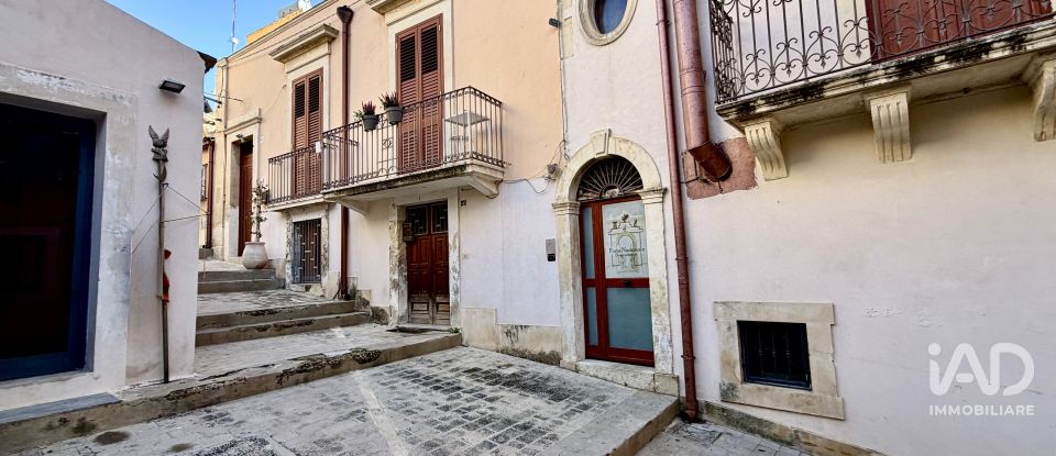 Townhouse 3 rooms of 93 m² in Noto (96017)