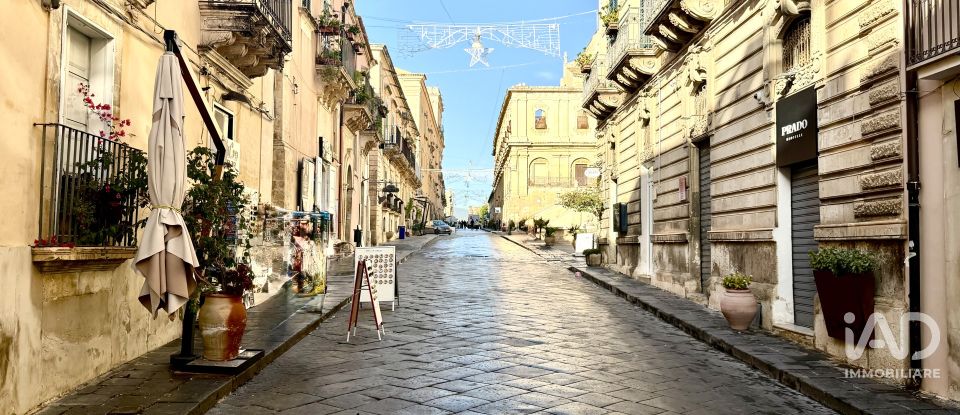 Townhouse 3 rooms of 93 m² in Noto (96017)