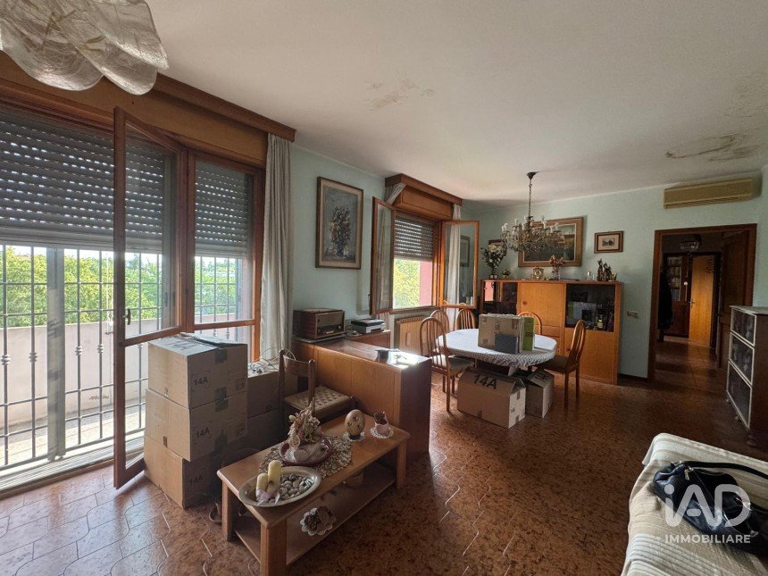 Quadrilocale di 120 m² a Mirandola (41037)