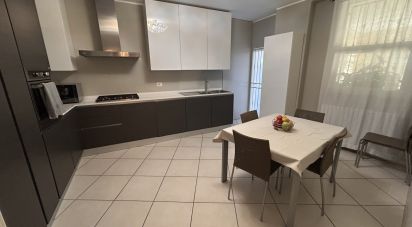 Trilocale di 120 m² a Meda (20821)