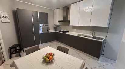 Trilocale di 120 m² a Meda (20821)