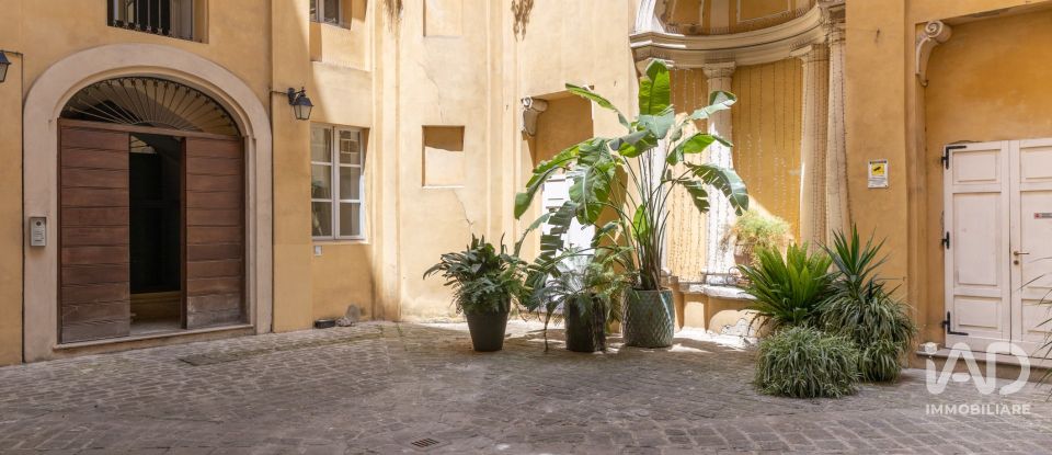 Appartamento 7 locali di 250 m² a Ancona (60121)