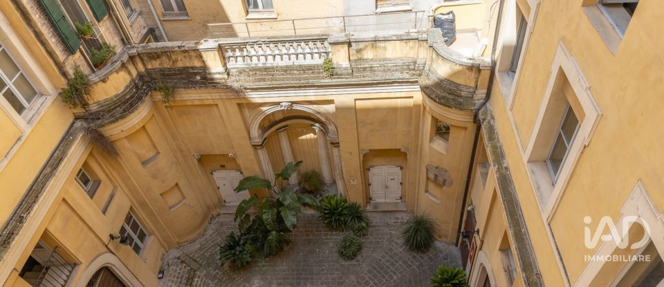 Appartamento 7 locali di 250 m² a Ancona (60121)