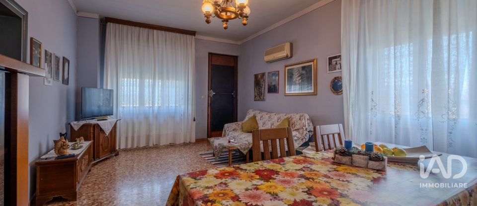 House 6 rooms of 194 m² in Gazoldo degli Ippoliti (46040)