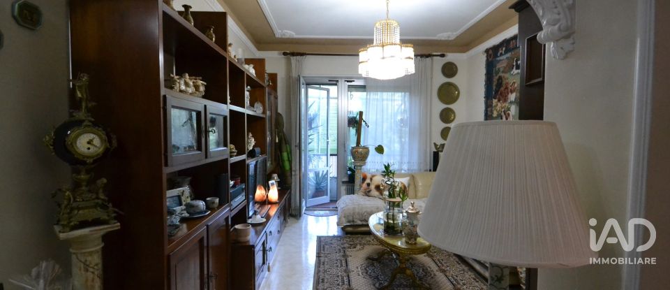 Apartment 5 rooms of 107 m² in Genova (16159)