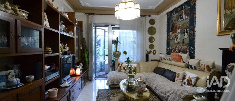 Apartment 5 rooms of 107 m² in Genova (16159)