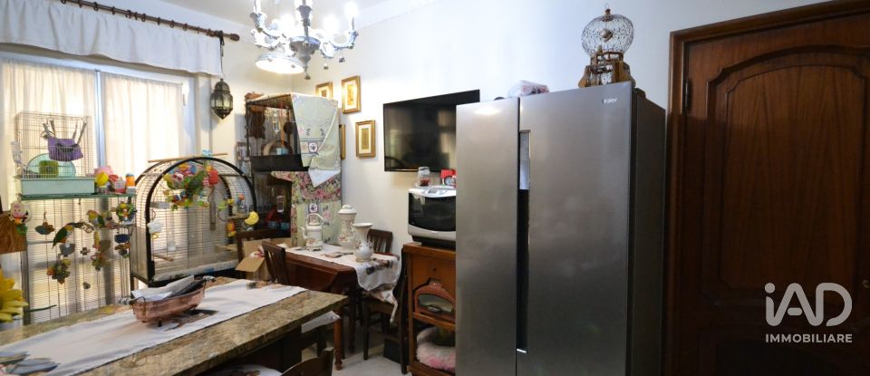 Apartment 5 rooms of 107 m² in Genova (16159)