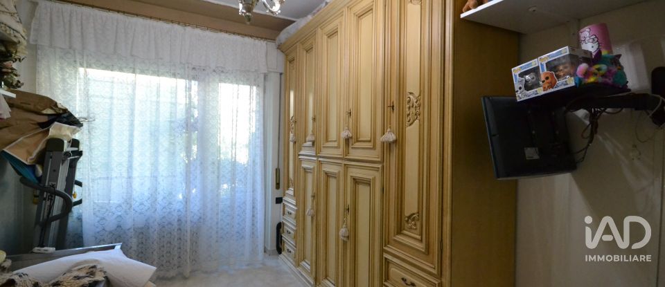 Apartment 5 rooms of 107 m² in Genova (16159)