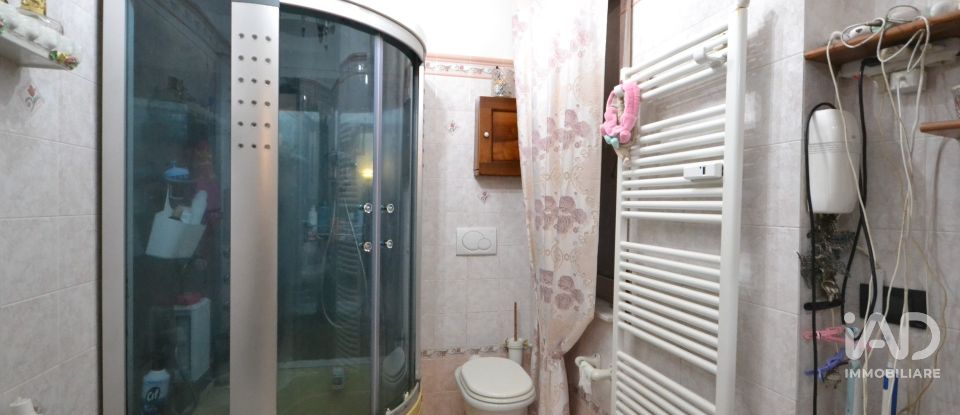 Apartment 5 rooms of 107 m² in Genova (16159)