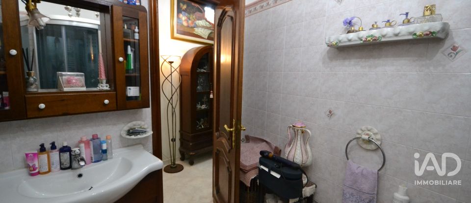 Apartment 5 rooms of 107 m² in Genova (16159)
