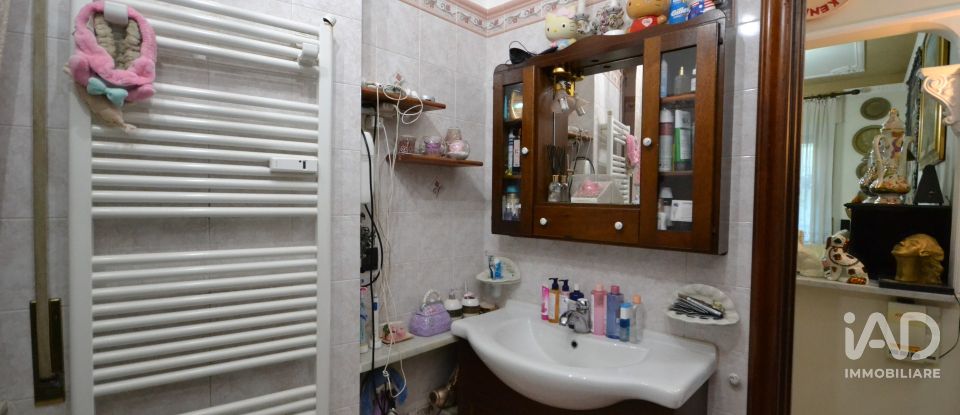 Apartment 5 rooms of 107 m² in Genova (16159)