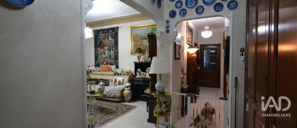 Apartment 5 rooms of 107 m² in Genova (16159)