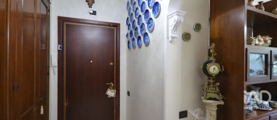 Apartment 5 rooms of 107 m² in Genova (16159)