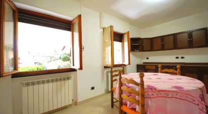Appartamento 7 locali di 90 m² a Moconesi (16047)