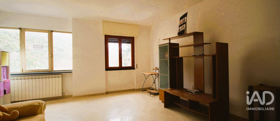 Apartment 7 rooms of 90 m² in Moconesi (16047)