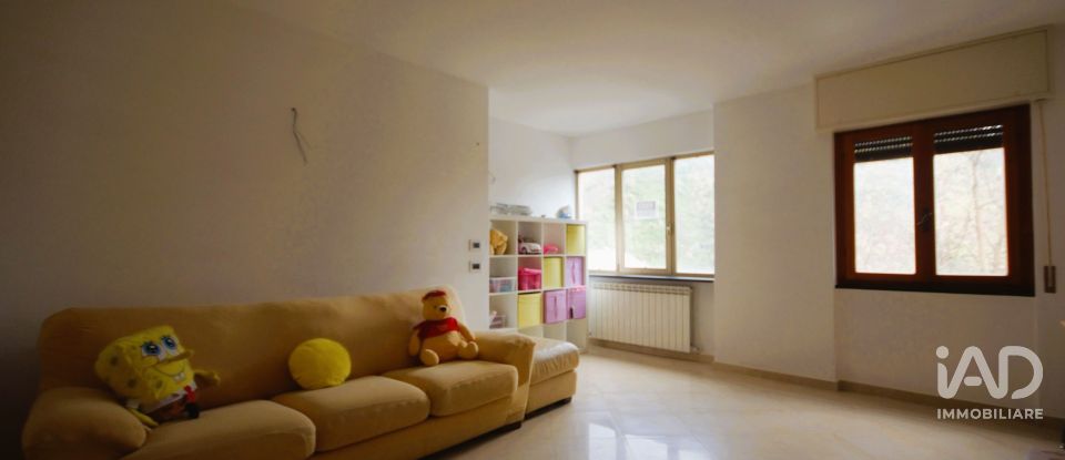 Apartment 7 rooms of 90 m² in Moconesi (16047)