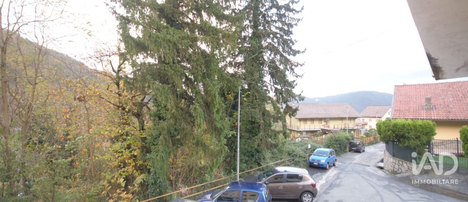 Apartment 7 rooms of 90 m² in Moconesi (16047)