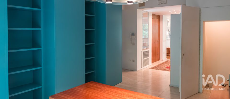 Casale 8 locali di 350 m² in Assisi (06081)