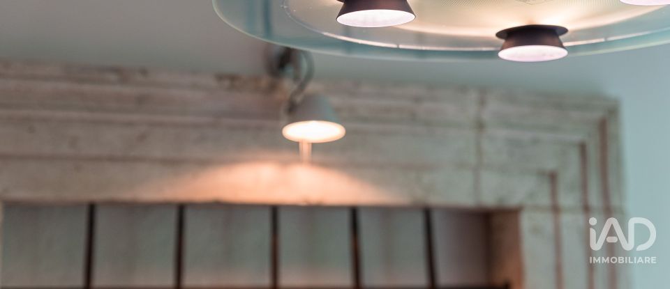 Casale 8 locali di 350 m² in Assisi (06081)