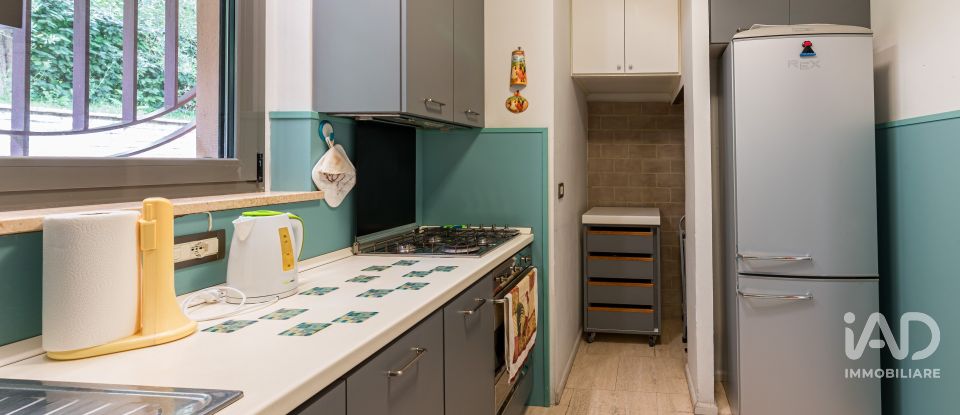 Casale 8 locali di 350 m² in Assisi (06081)