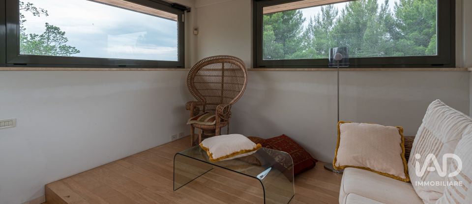 Casale 8 locali di 350 m² in Assisi (06081)