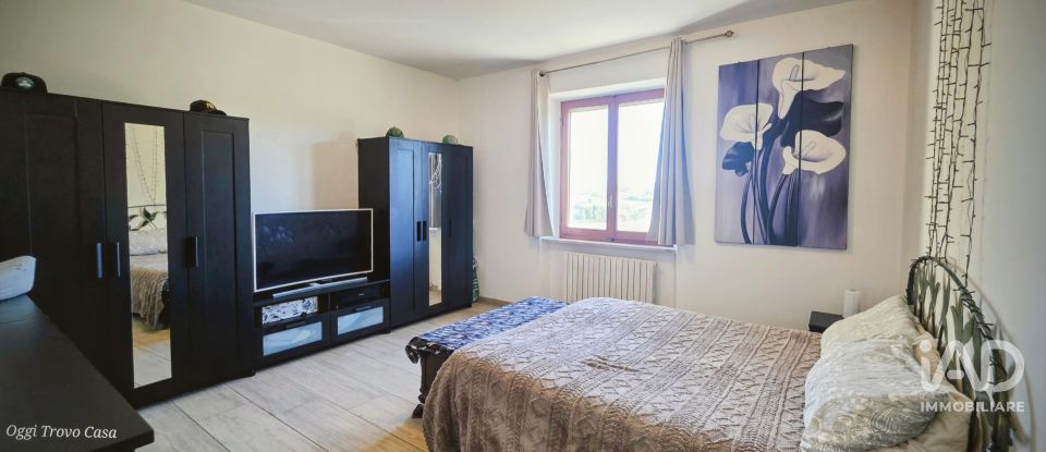 Casa indipendente / Villa 8 locali di 149 m² in Castel di Lama (63082)