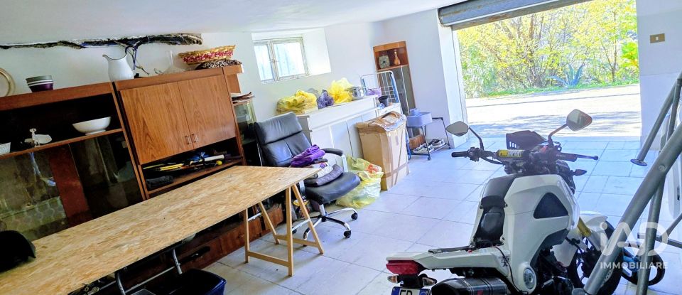 Casa indipendente / Villa 8 locali di 149 m² in Castel di Lama (63082)