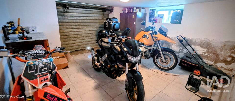 Casa indipendente / Villa 8 locali di 149 m² in Castel di Lama (63082)