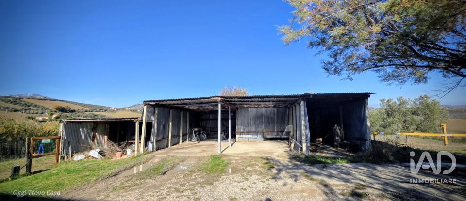 Casa indipendente / Villa 8 locali di 149 m² in Castel di Lama (63082)