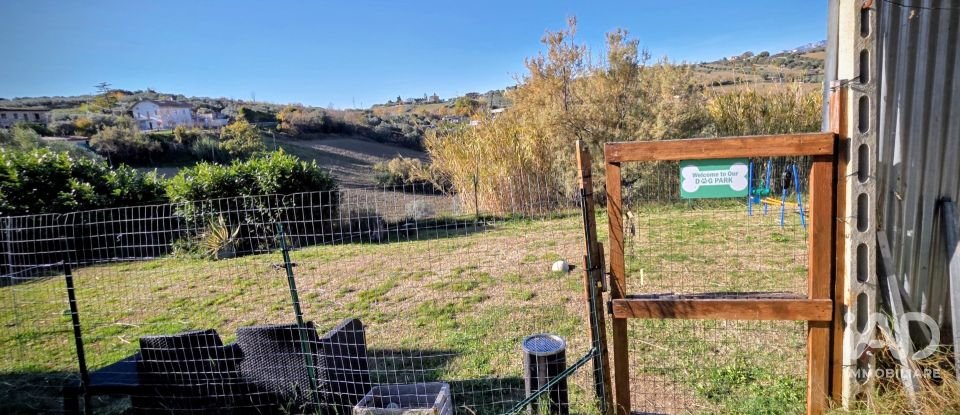 Casa indipendente / Villa 8 locali di 149 m² in Castel di Lama (63082)