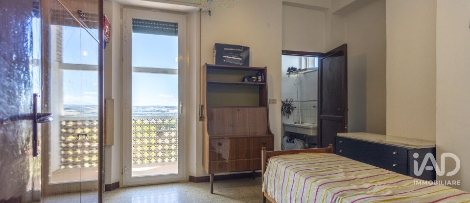 Four-room apartment of 93 m² in Osimo (60027)