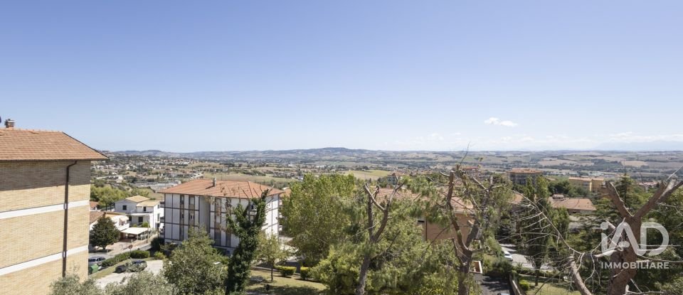 Four-room apartment of 93 m² in Osimo (60027)