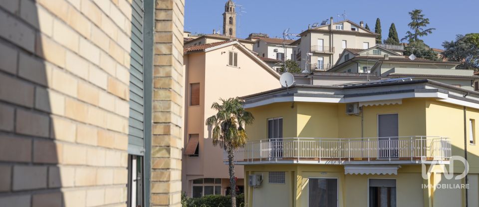 Four-room apartment of 93 m² in Osimo (60027)